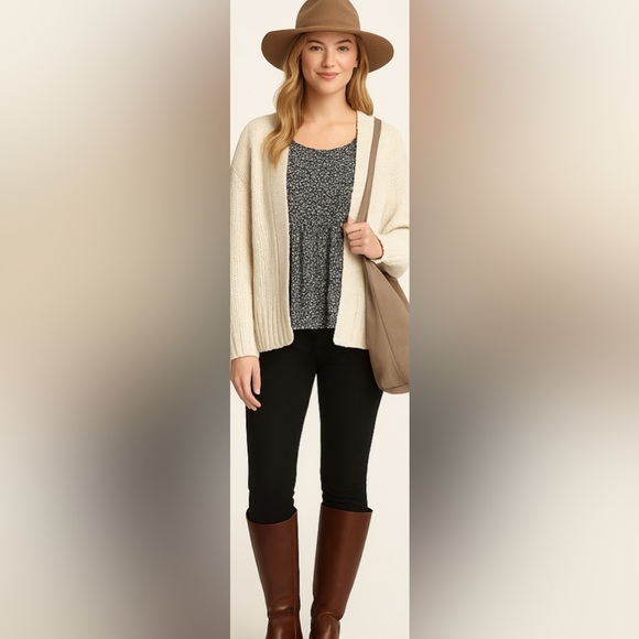 Croft & Barrow Women's Three-Quarter Sleeve Smocked Blouse - Picture 10 of 14